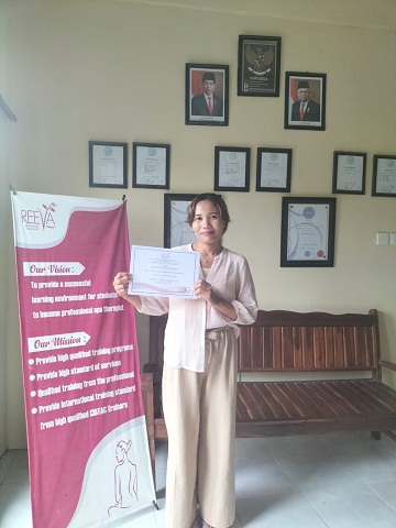 Ni Wayan Ari Darmini testimonials on Reeva spa school 
